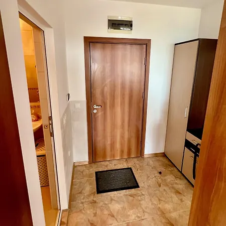 Solita With Panoramic View Apartment